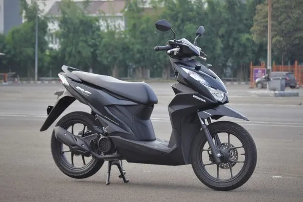 Scoopy Prestige White